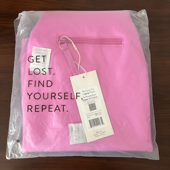 Beis The Carry-On Luggage Cover in Berry NWT - Picture 1 of 7